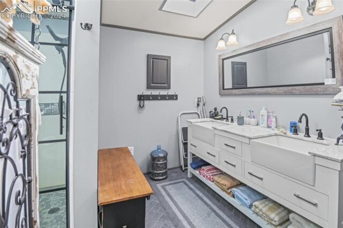 10 bedrooms House in Yoder, USA No. 435556