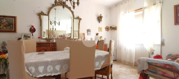 4 rooms Apartment in Naples, Italy No. 97684 4