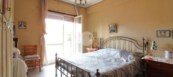 4 rooms Apartment in Naples, Italy No. 97684 6