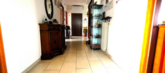 2 bedrooms Apartment in Orbassano, Italy No. 261090 10