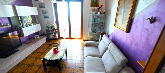 2 bedrooms Apartment in Orbassano, Italy No. 261090 4