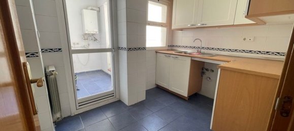 2 bedrooms Apartment in Madrid, Spain No. 146204 6