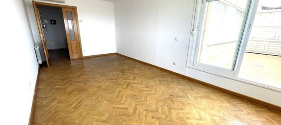 2 bedrooms Apartment in Madrid, Spain No. 146204 3