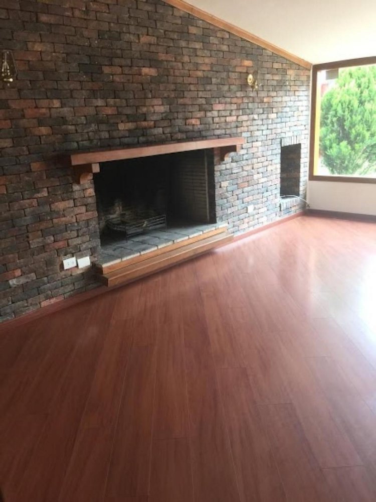 Дом с 5 спальнями в Богота, Колумбия № 14328