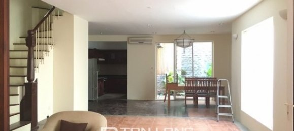 3 bedrooms Villa in Tay Ho, Vietnam No. 2717 2