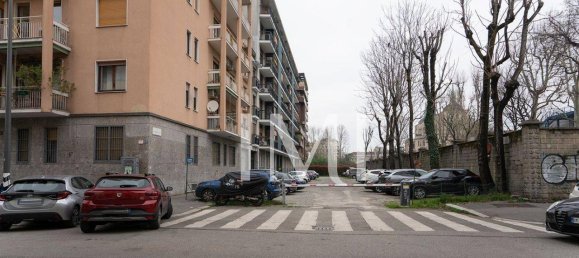 Квартира с 5 комнатами в Милан, Италия № 242442 37