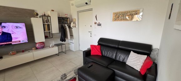Apartamento de 2 dormitorios en Vignate, Italy No. 360532 9