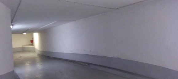 Parking à Paris, France No. 162140 4