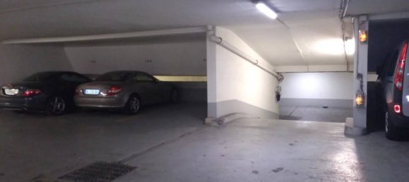 Parking à Paris, France No. 162140 3