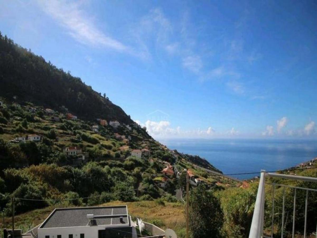 3 bedrooms Villa in Ribeira Brava, Portugal No. 570