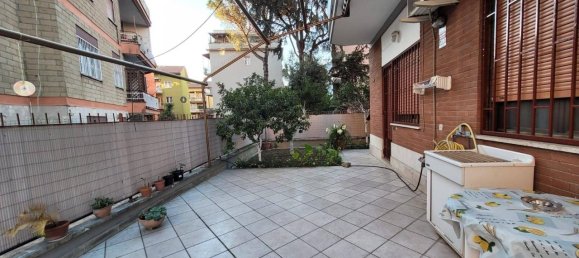 2 rooms Apartment in Rome, Italy No. 32532 3
