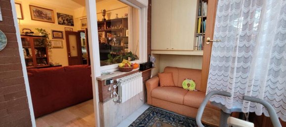 2 rooms Apartment in Rome, Italy No. 32532 9