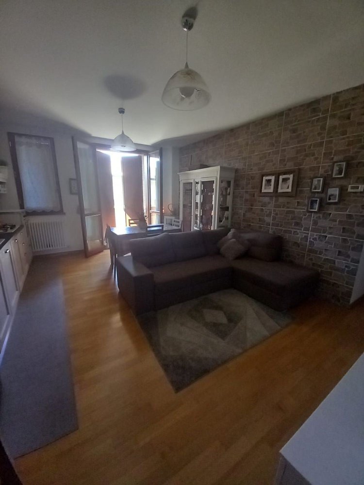 3 rooms Apartment in Reggio Emilia, Italy No. 258982