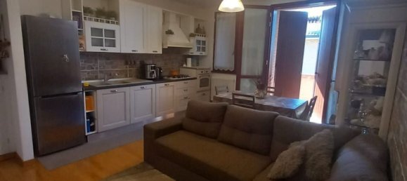3 rooms Apartment in Reggio Emilia, Italy No. 258982 7