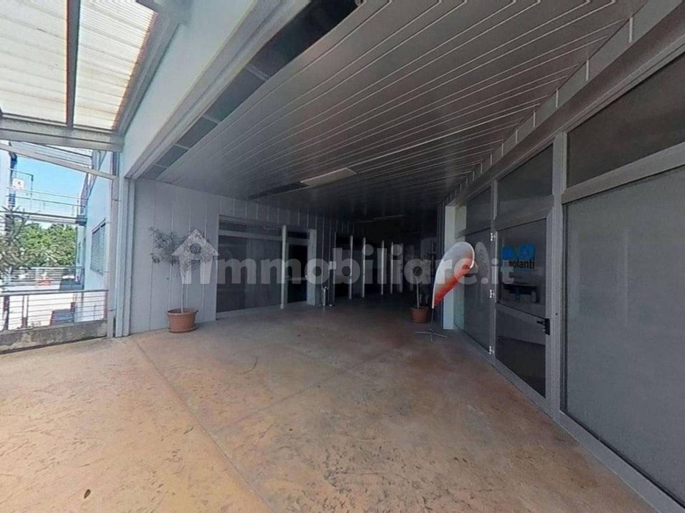 547m² Commercial property in Rovereto, Italy No. 320904