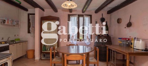 3 bedrooms House in Portogruaro, Italy No. 263662 11