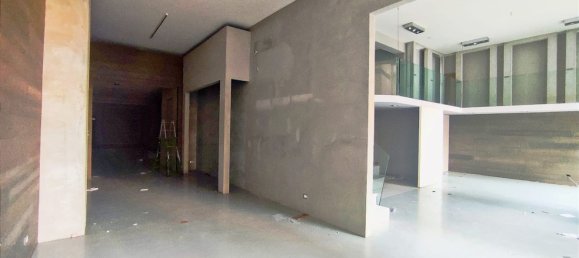 200m² Commercial property in Catania, Italy No. 46601 3