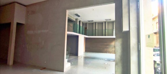 200m² Commercial property in Catania, Italy No. 46601 9
