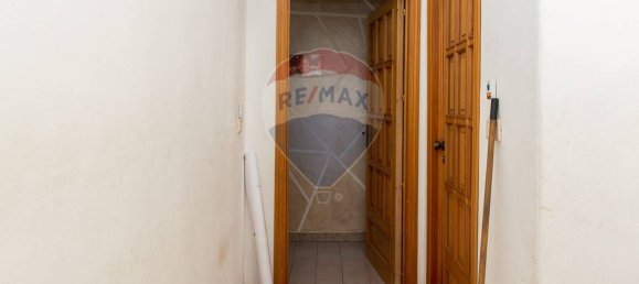 7-Zimmer Wohnung in Adrano, Italy, Nr. 138519 6