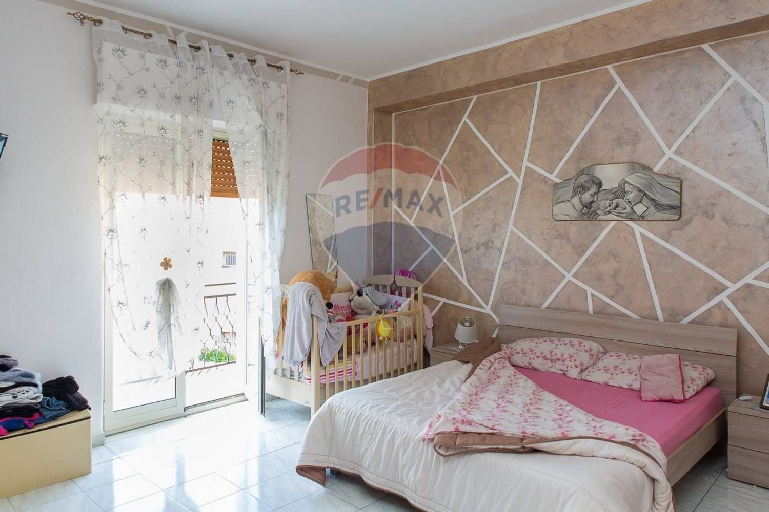 7-Zimmer Wohnung in Adrano, Italy, Nr. 138519