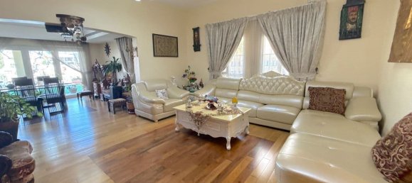 Вилла с 4 спальнями в The Lakes, ОАЭ № 113607 4