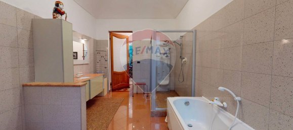 4 rooms Apartment in Turin, Italy No. 7896 17
