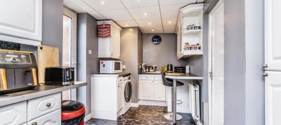 3 bedrooms House in New Addington, United Kingdom No. 8100 22