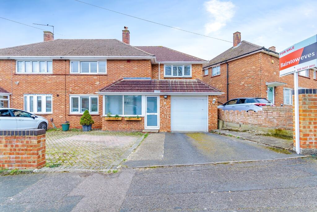 3 bedrooms House in New Addington, United Kingdom No. 8100