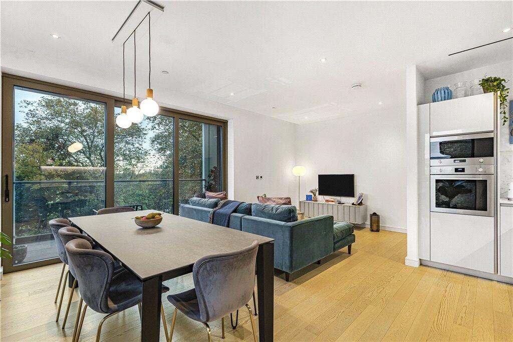 2 bedrooms Apartment in London, United Kingdom No. 8712