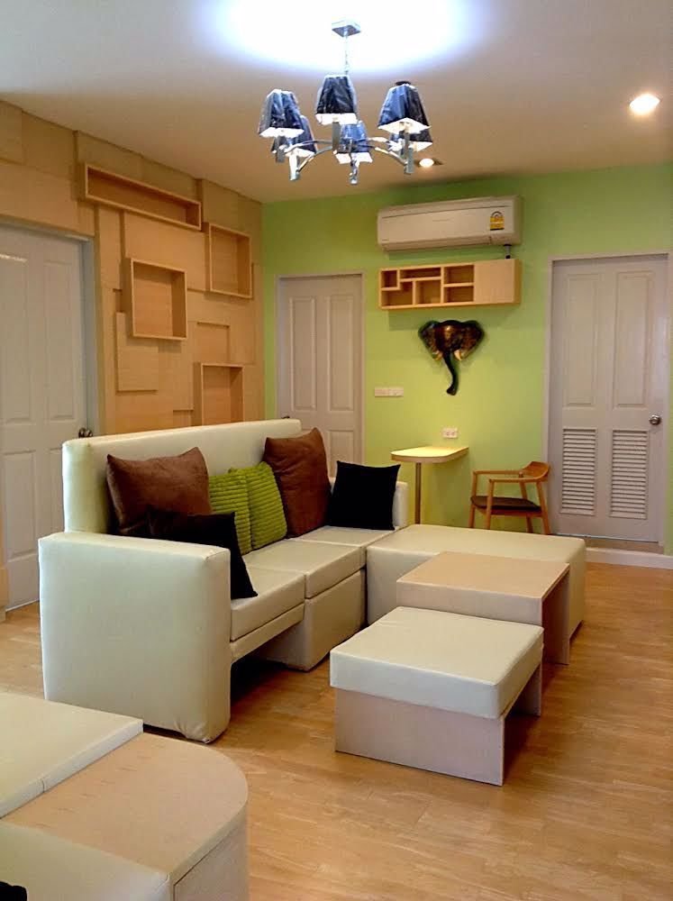 2 bedrooms Condo in Khlong San, Thailand No. 4518