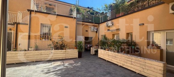 2 bedrooms Apartment in Bologna, Italy No. 372102 2