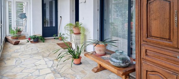 Casa de 4 dormitorios en Langon, France No. 95776 6