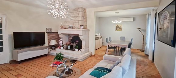 Casa de 4 dormitorios en Langon, France No. 95776 2