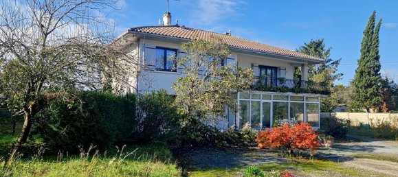 Casa de 4 dormitorios en Langon, France No. 95776 3