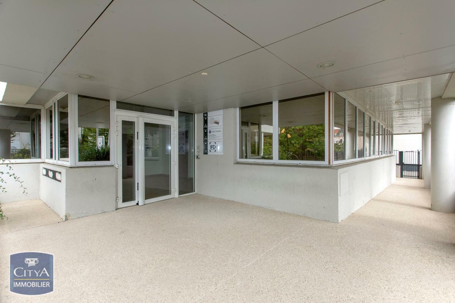 Büro in Roanne, France 323m², Nr. 308788