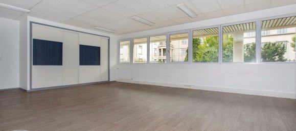 Büro in Roanne, France 323m², Nr. 308788 2