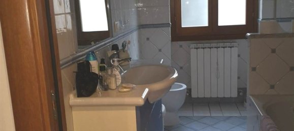 5 rooms Apartment in San Giovanni Valdarno, Italy No. 225689 9