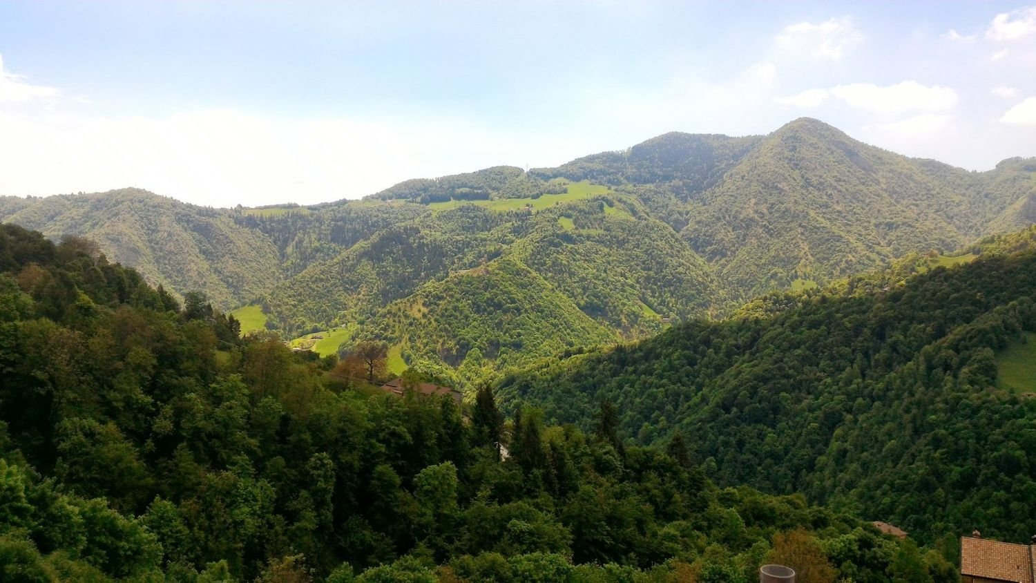 Дуплекс с 6 комнатами в Горно, Италия № 254896