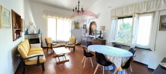 Вилла с 5 комнатами в Пула, Италия № 103670 3