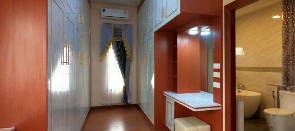 4 bedrooms House in Chiang Mai, Thailand No. 27189 16