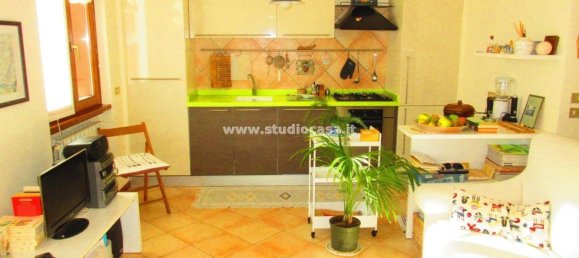 3 rooms Apartment in Spinone al Lago, Italy No. 117597 8