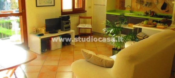 3 rooms Apartment in Spinone al Lago, Italy No. 117597 5