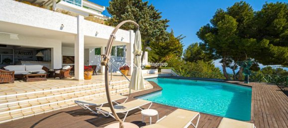 7 bedrooms Villa in Altea, Spain No. 190499 4
