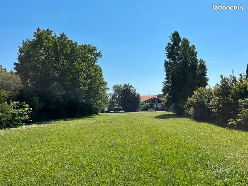 Terreno em Le Chateau-d'Oleron, France 900 m² N.º 319857