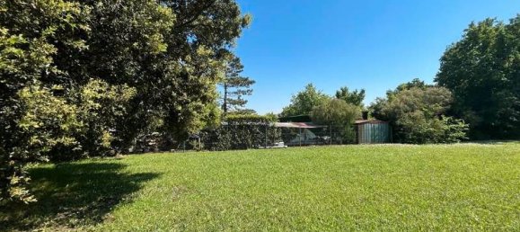 Terreno em Le Chateau-d'Oleron, France 900 m² N.º 319857 2