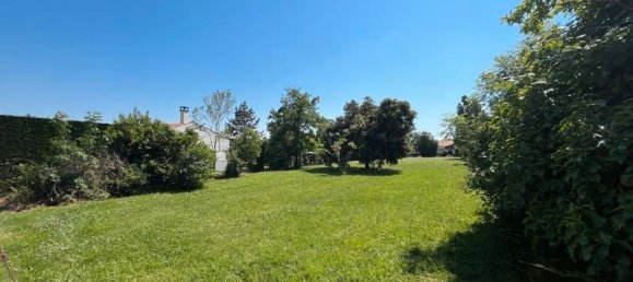 Terreno em Le Chateau-d'Oleron, France 900 m² N.º 319857 3