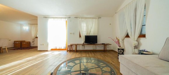 5 bedrooms Villa in Budva, Montenegro No. 354 25