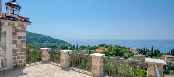 5 bedrooms Villa in Budva, Montenegro No. 354 16