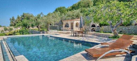 5 bedrooms Villa in Budva, Montenegro No. 354 9