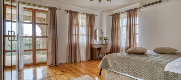 5 bedrooms Villa in Budva, Montenegro No. 354 29